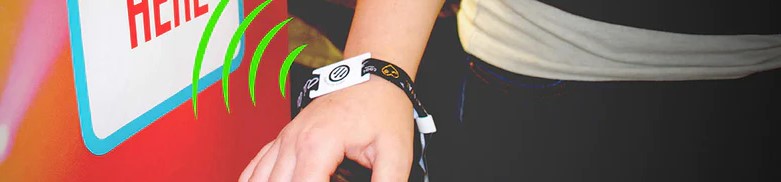 vong-deo-tay-rfid-giay